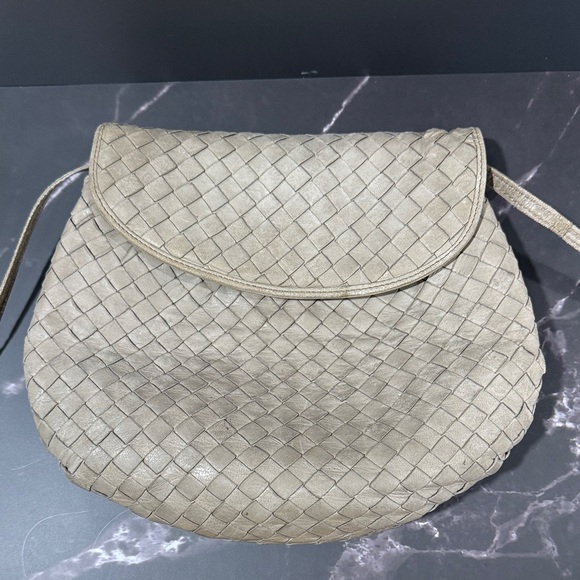 Vintage Bottega Veneta Intrecciato Woven Small Crossbody Bag in Taupe/Beige